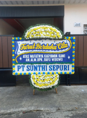 Papan Bunga Duka di Pelita